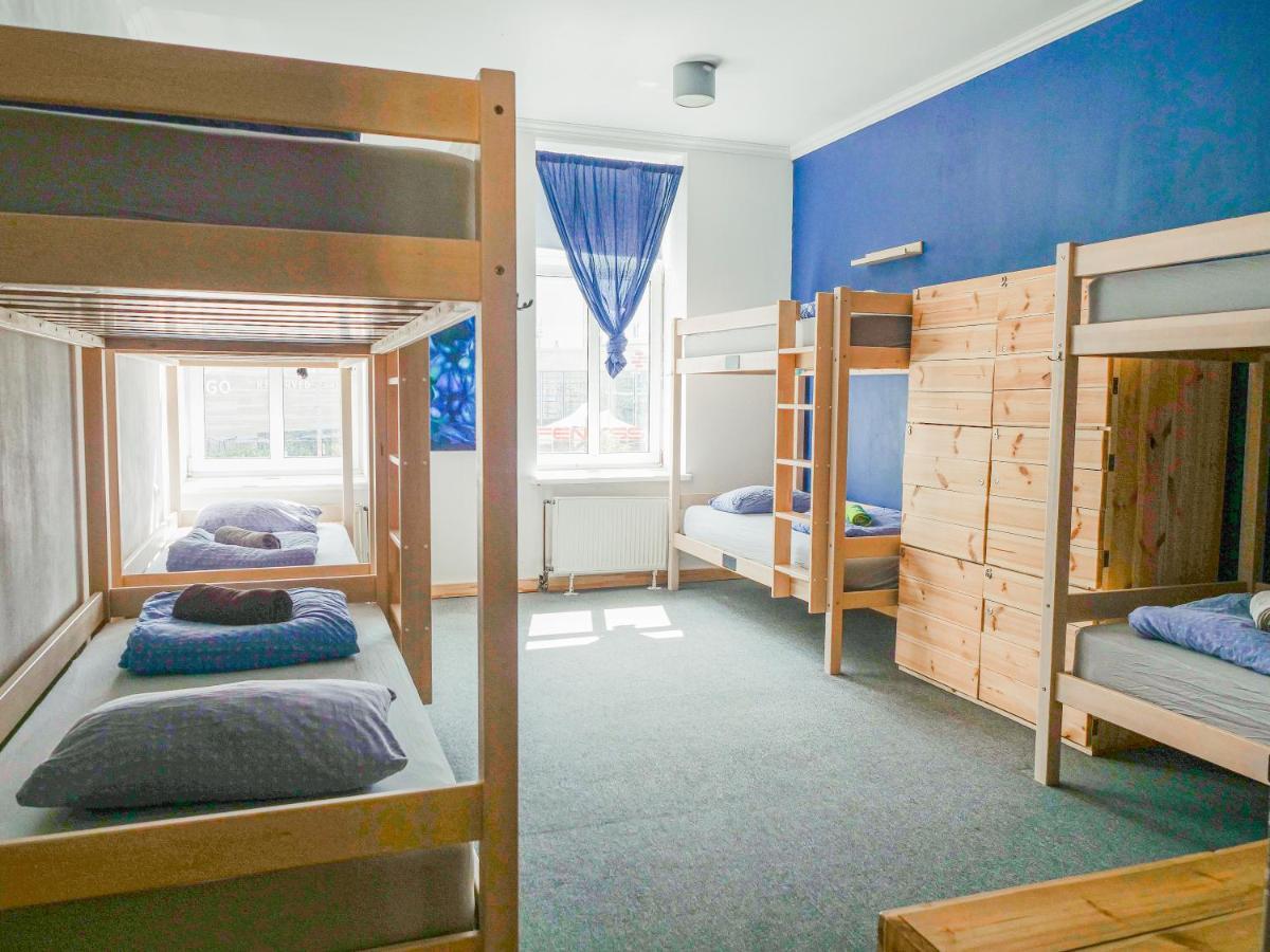 Cinnamon Sally Backpackers Hostel Рига Экстерьер фото